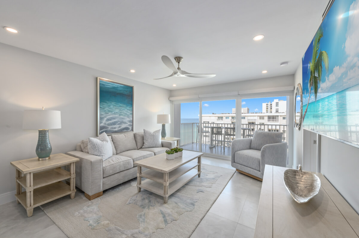 3443-gulf-shore-blvd-n-813-naples-fl-34103-living-2-2